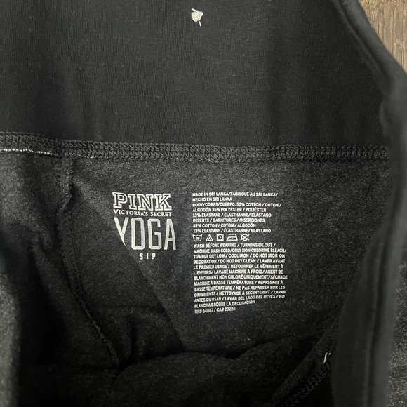 PINK Victoria's Secret Gray and Red Leggings S - Picture 5 of 5